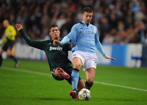 诺伊尔：孔帕尼有很多值得称道的优点；我现在只专注于俱乐部