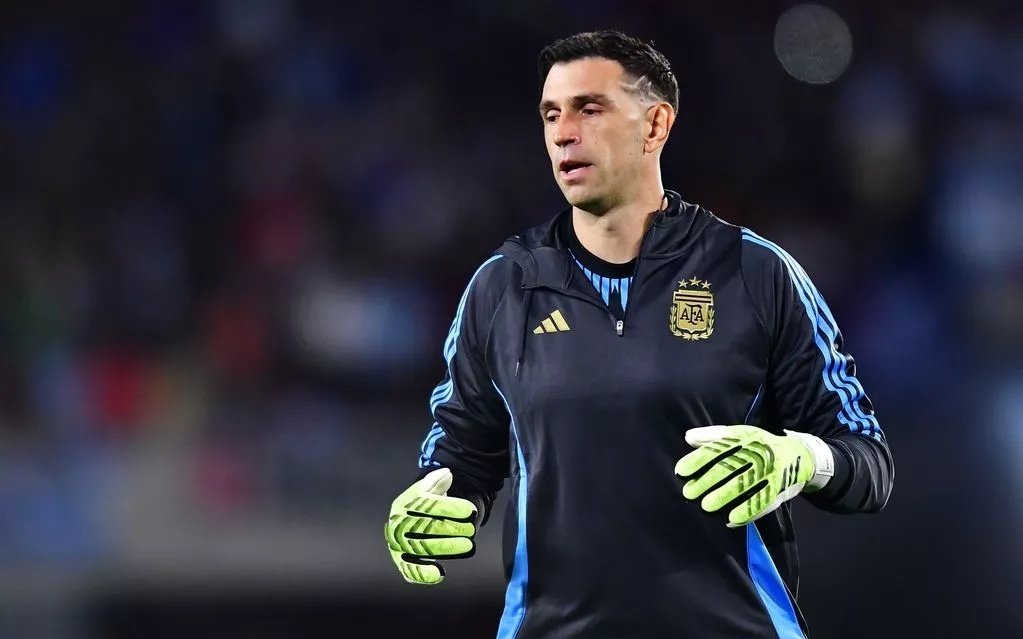 法比奥庆祝足协杯夺冠：我们是冠军，这座城市值得拥有这一刻