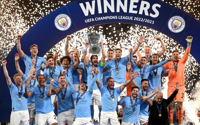 成都战亚冠领头羊，轮到刘殿座首发，蒯纪闻若集训海港难摆脱垫底