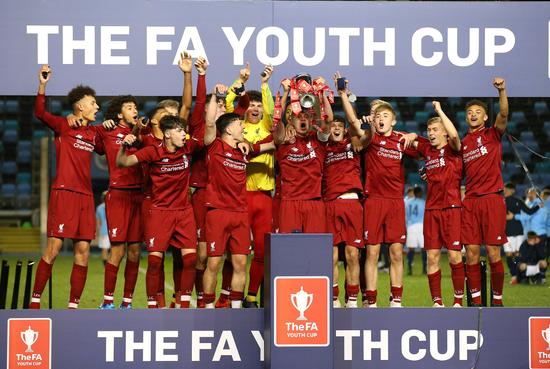 奥古斯托：蒂特是我经历过的最伟大教练，他能防守也能进攻