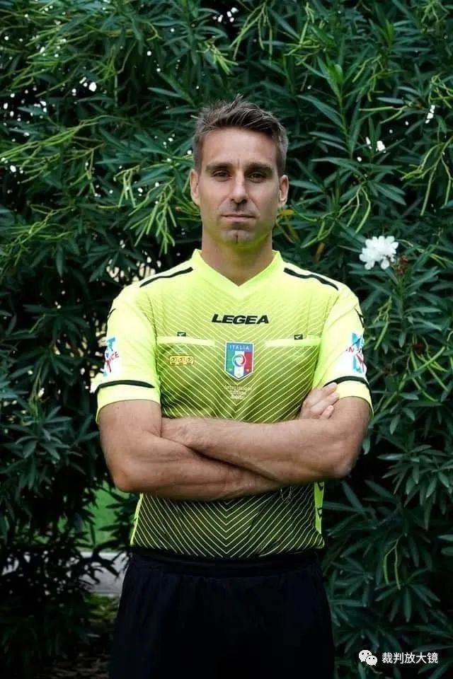 记者：拜仁即将签下17岁的厄瓜多尔中卫奥拉亚